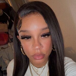 Meet your Posher, Lexi